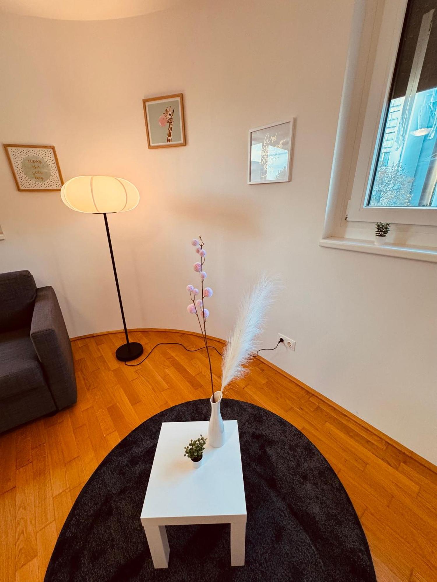 Ursula Rose Collection An Der Donau Apartment Vienna Exterior photo